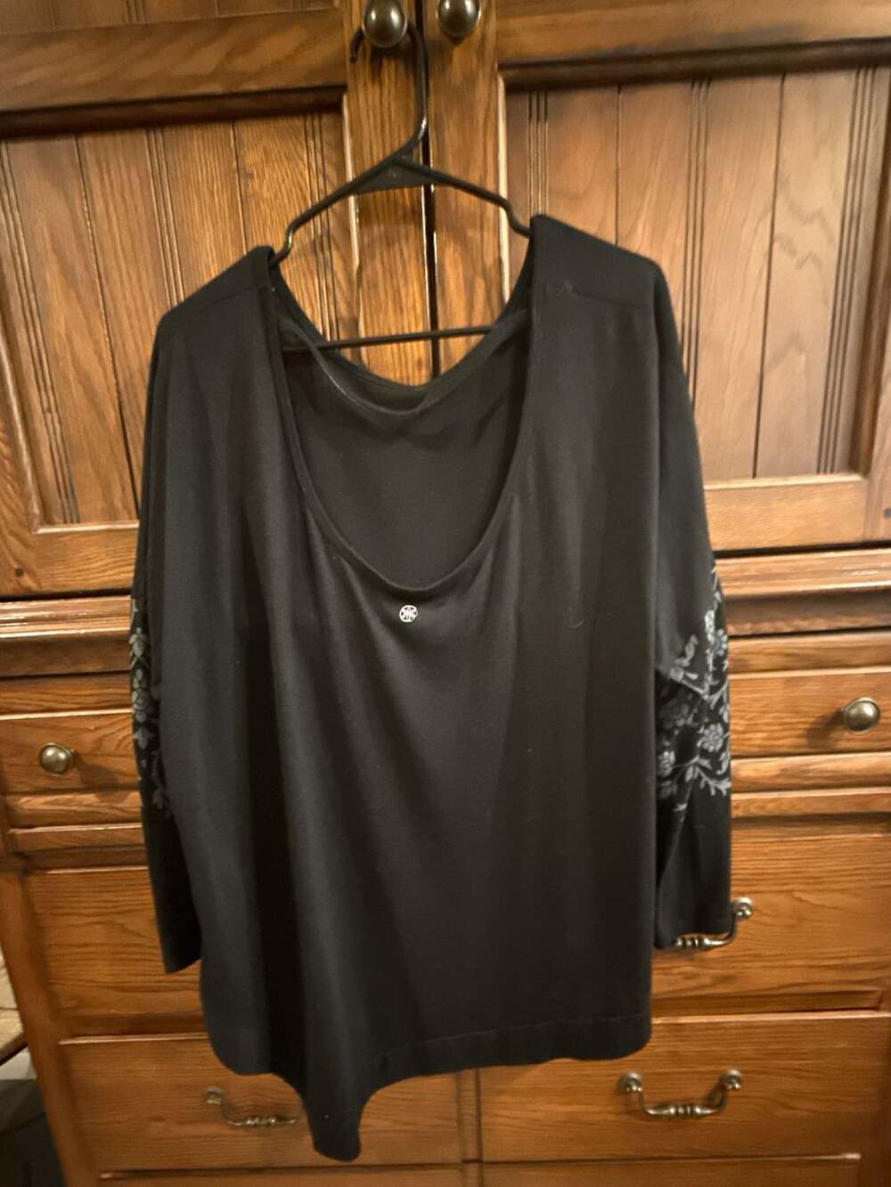 Gaiam Long Sleeve Top Size Medium Black Floral Elbow whimsygoth